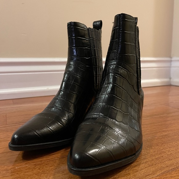 Vagabond Shoemakers Marja Embossed Chelsea Boot - Picture 4 of 5